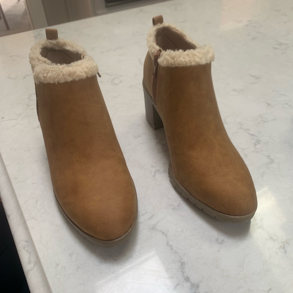 Booties - Picture 3 of 4